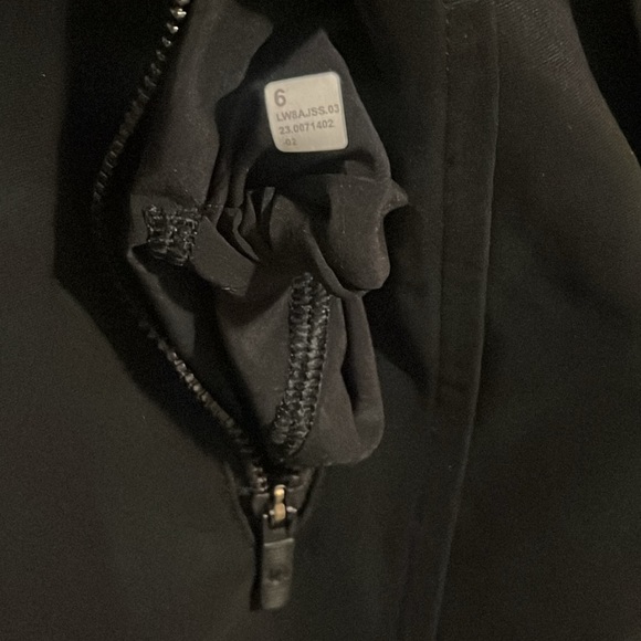 Lululemon A-Line High-Rise Wrap Skirt
Black Rare - Picture 8 of 16